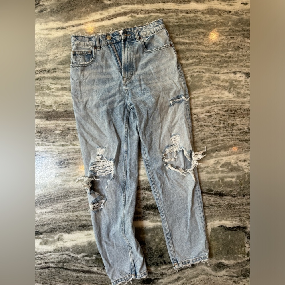 Zara Straight Leg High-Rise Jeans w/ Distressed Women’s Size 4